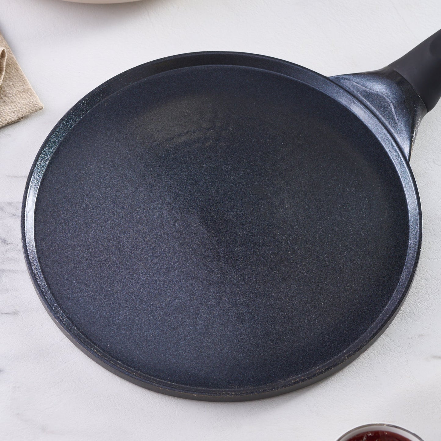 Karaca Fluffy Antihaft-Induktionspfanne mit Keramikbeschichtung für Crêpes und Pfannkuchen, 26 cm, schwarz